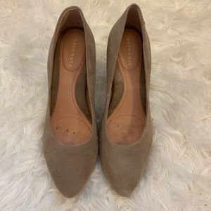 Taryn Rose, nude pumps, size 8.5